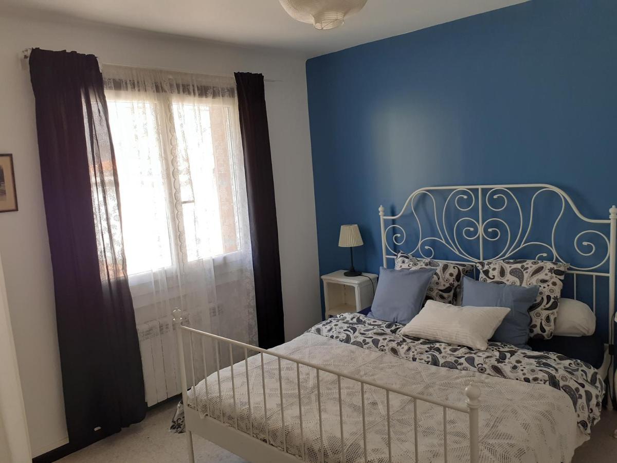 تولون Alfred 'S Home المظهر الخارجي الصورة